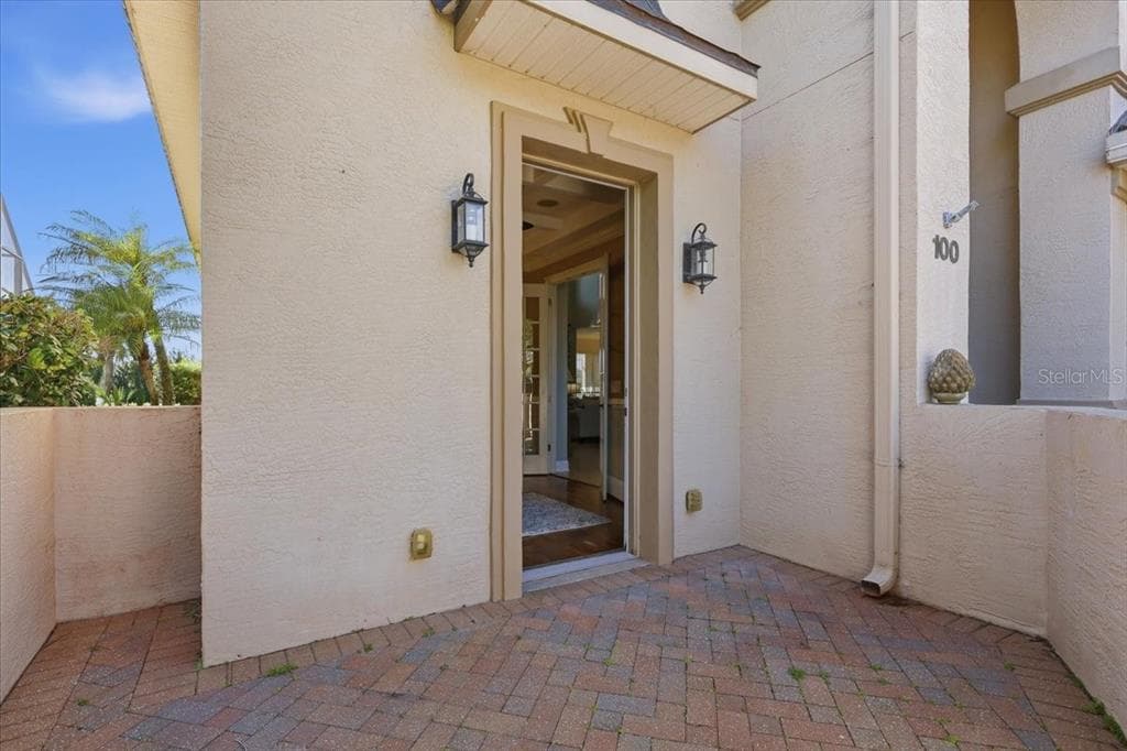 100 EMERALD LAKE DRIVE photo 9
