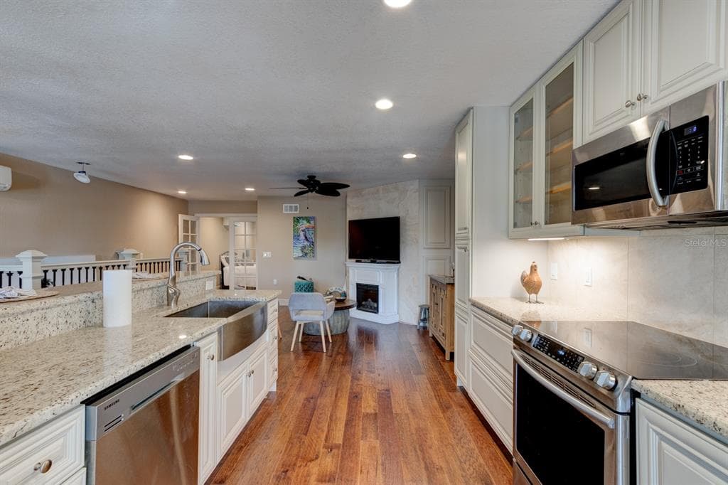 127 E ARIEL ROAD photo 9