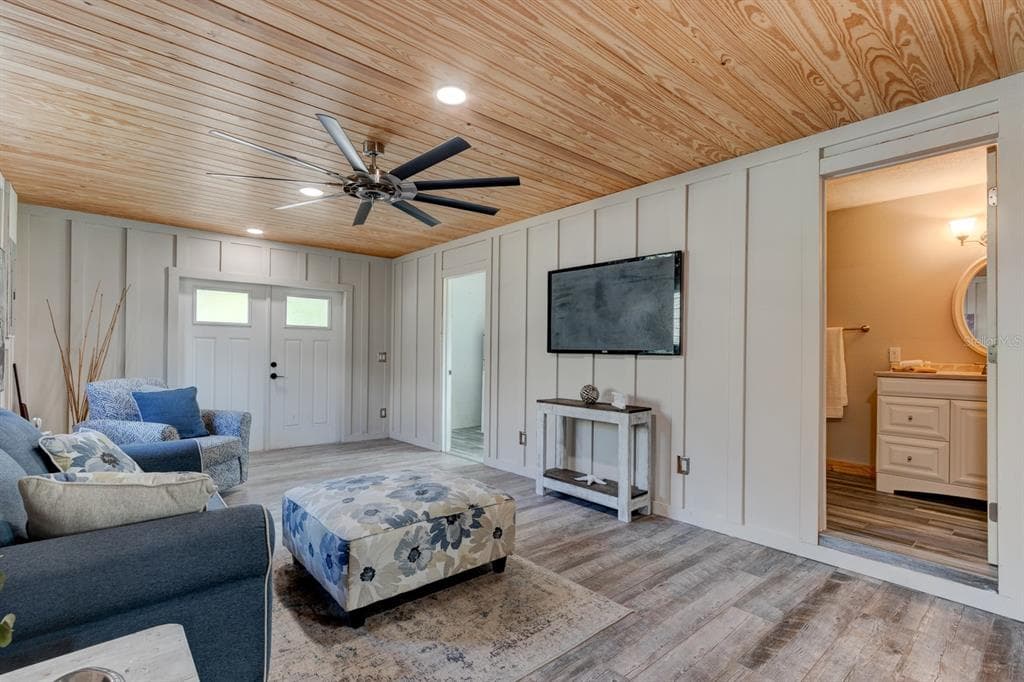 127 E ARIEL ROAD photo 21