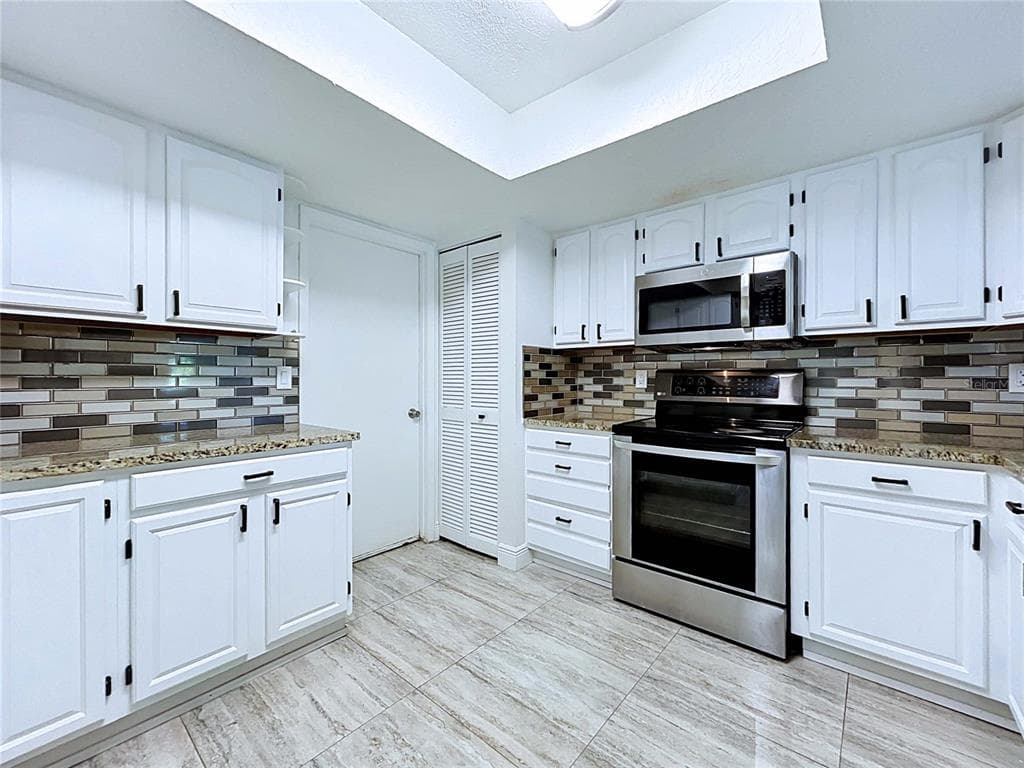 3202 PINE SHADOW DRIVE photo 23