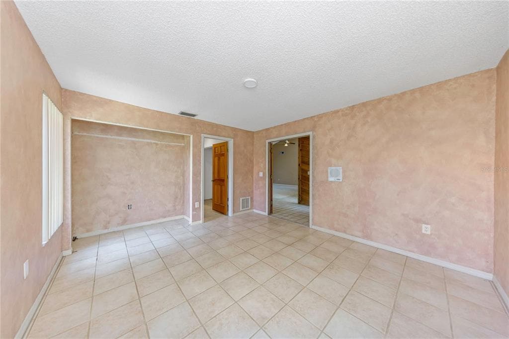 7448 17TH LANE NE photo 17