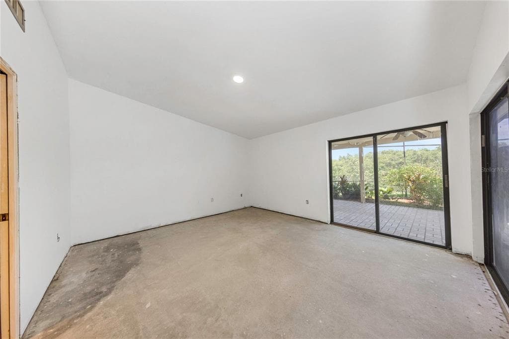 7448 17TH LANE NE photo 12