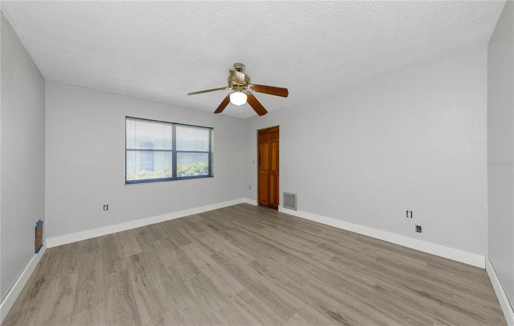 7448 17TH LANE NE photo 18