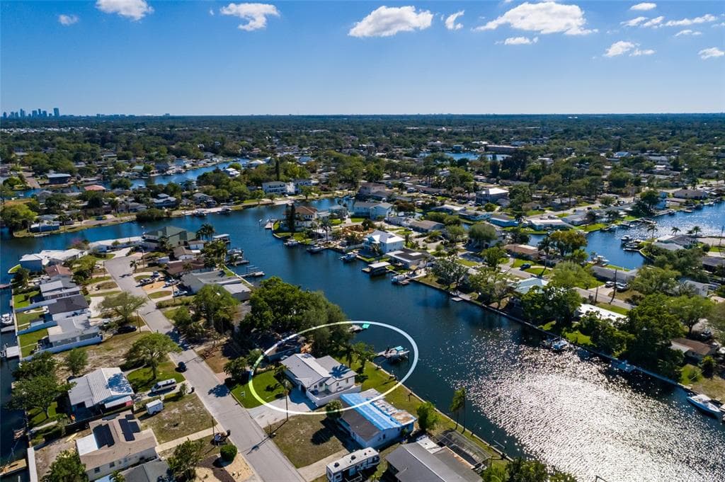 9298 SUN ISLE DRIVE NE photo 2