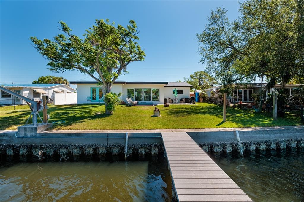 9298 SUN ISLE DRIVE NE photo 17