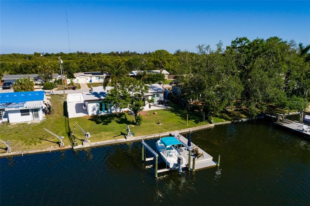 9298 SUN ISLE DRIVE NE photo 3