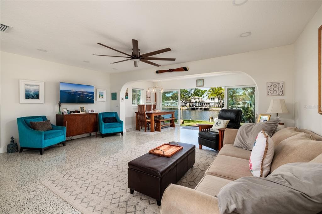 9298 SUN ISLE DRIVE NE photo 9