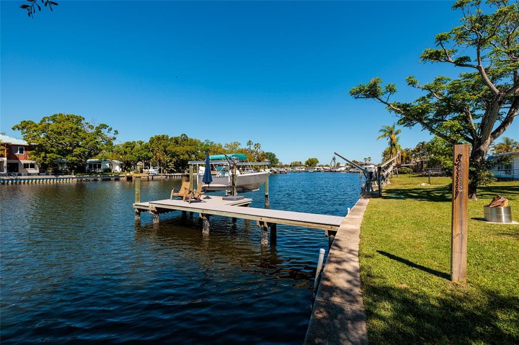 9298 SUN ISLE DRIVE NE photo 19