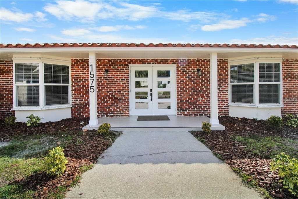 1575 BROOKSIDE BOULEVARD photo 2