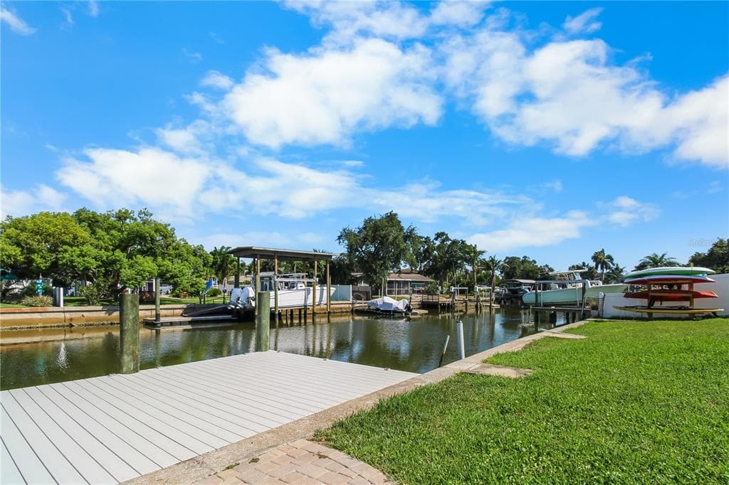 1575 BROOKSIDE BOULEVARD photo 4