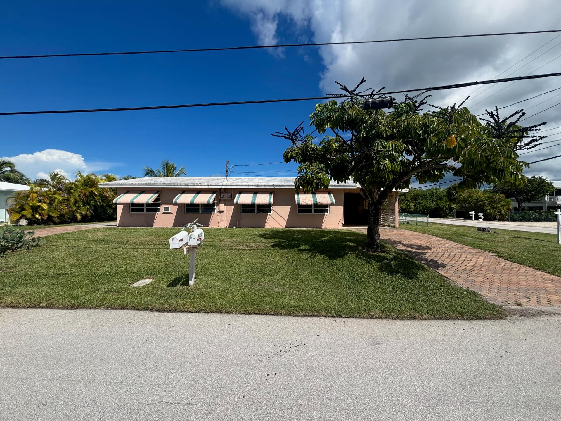 1433 Sunset Road photo 2