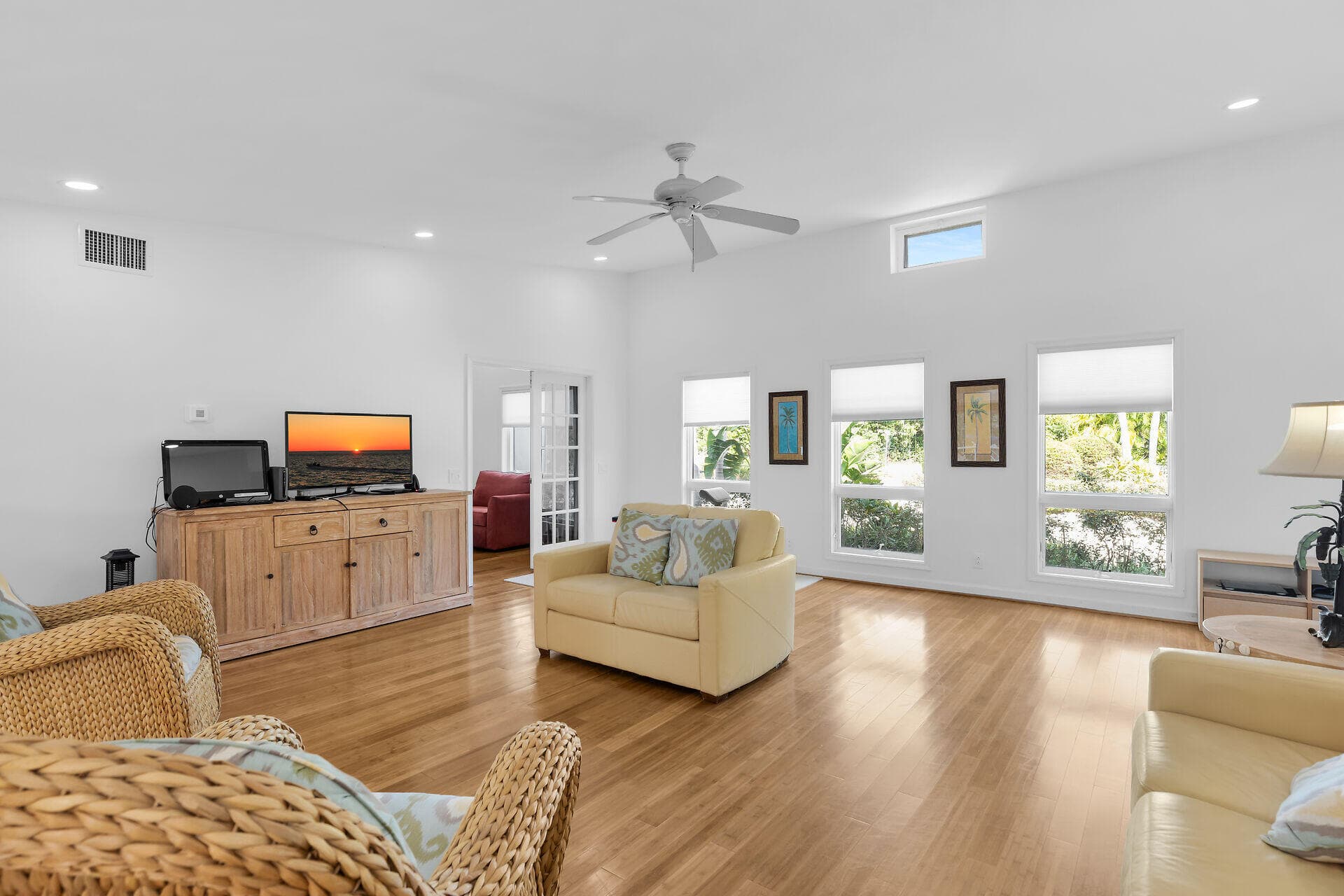 7501 Gulfstream Boulevard photo 4