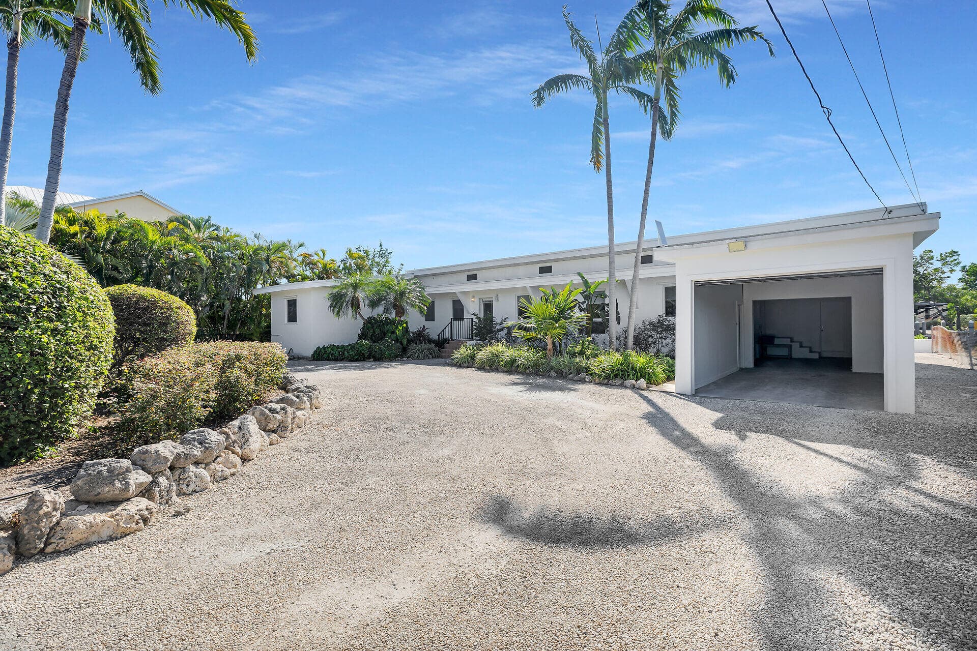 7501 Gulfstream Boulevard photo 3