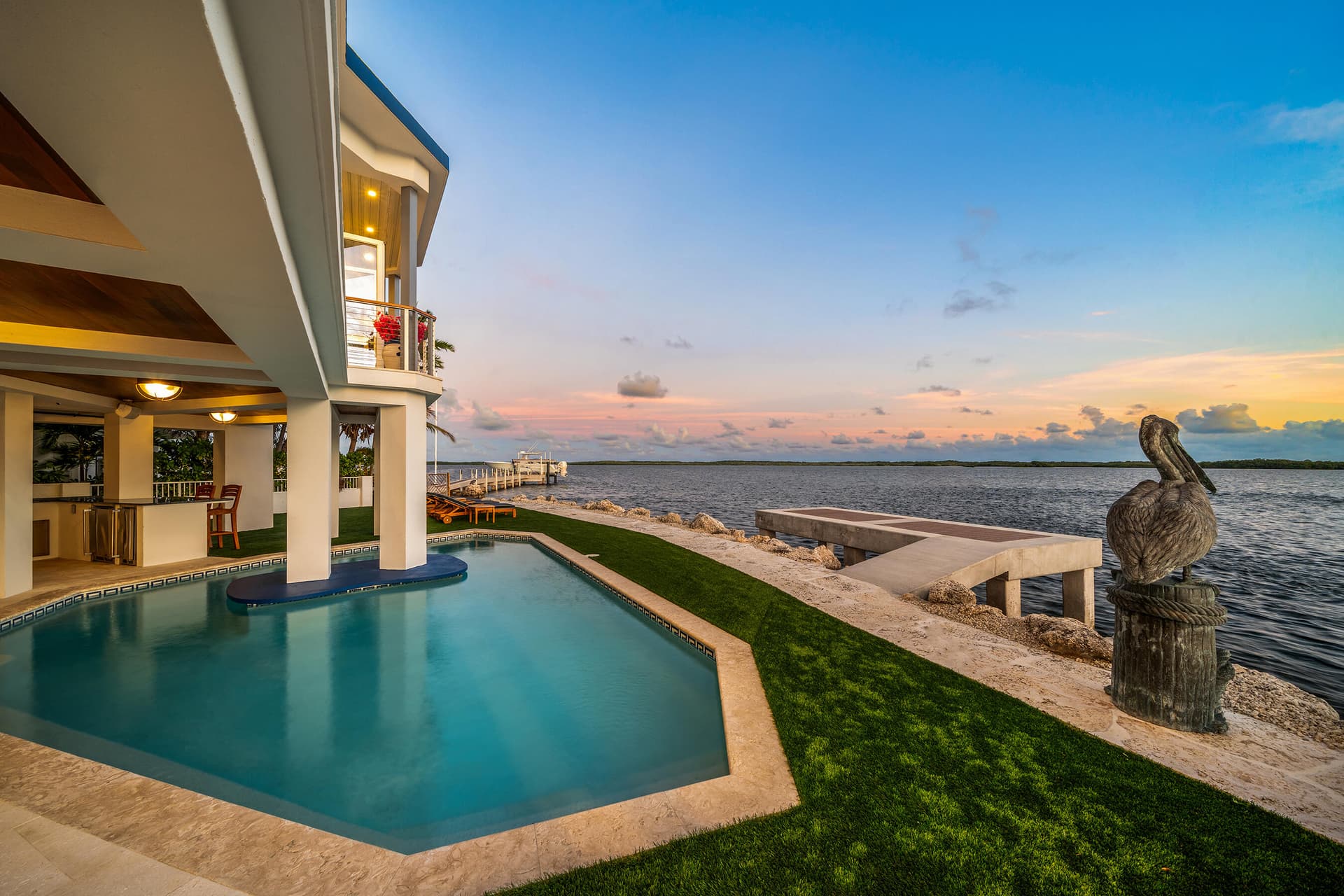 180 Pompano Dr photo 6