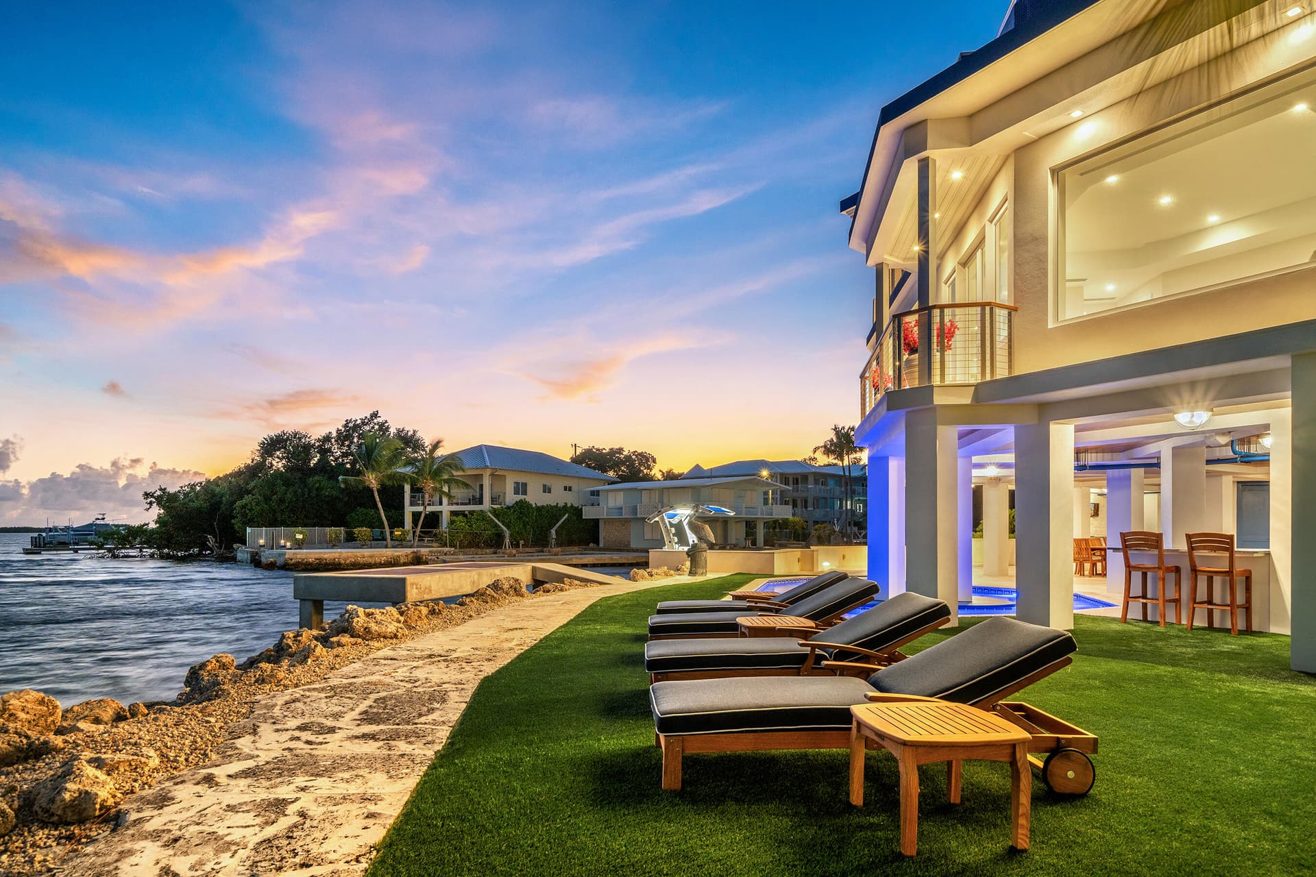 180 Pompano Dr photo 8