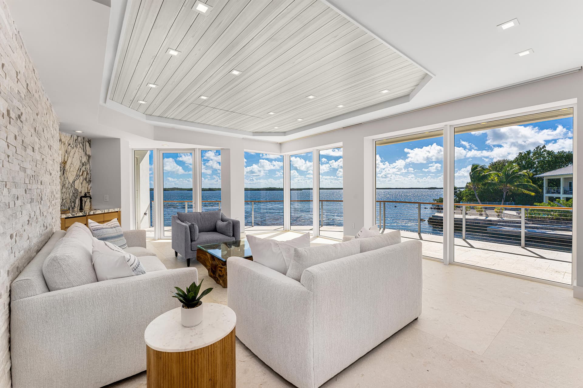 180 Pompano Dr photo 14