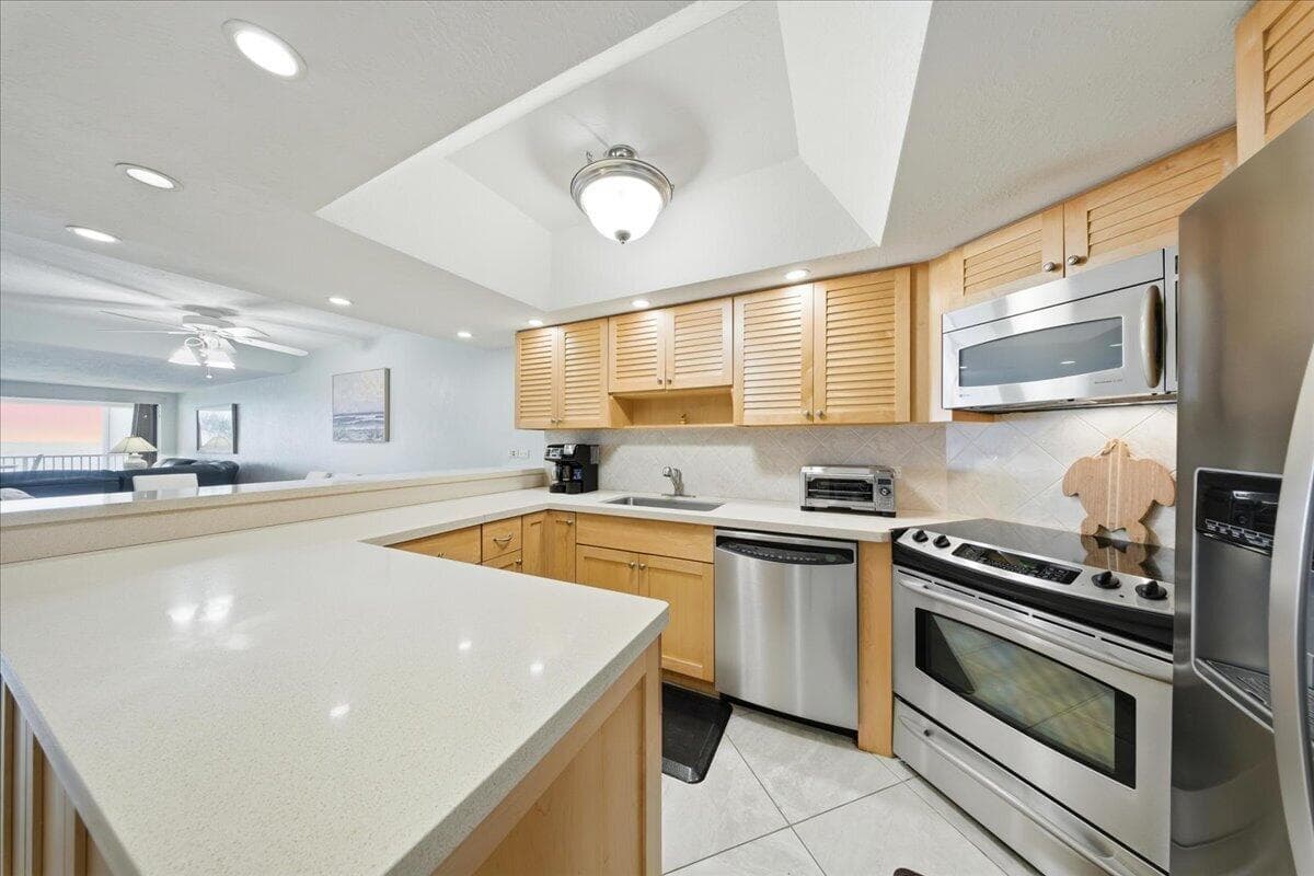 1133 W Ocean Drive 7 photo 4