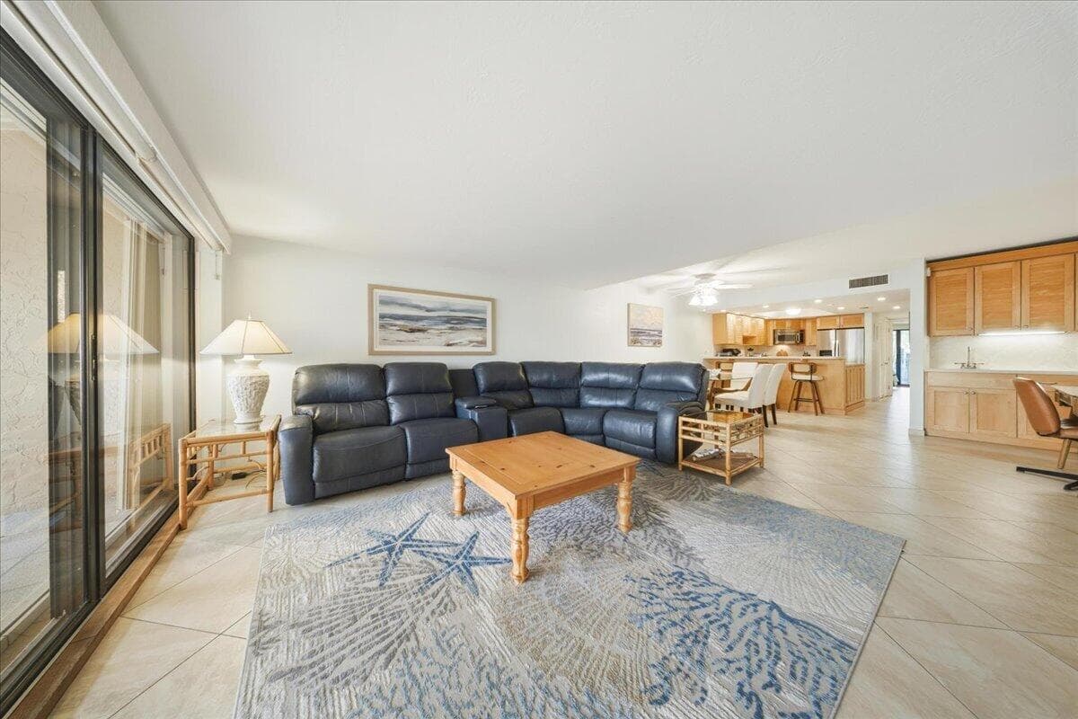 1133 W Ocean Drive 7 photo 10