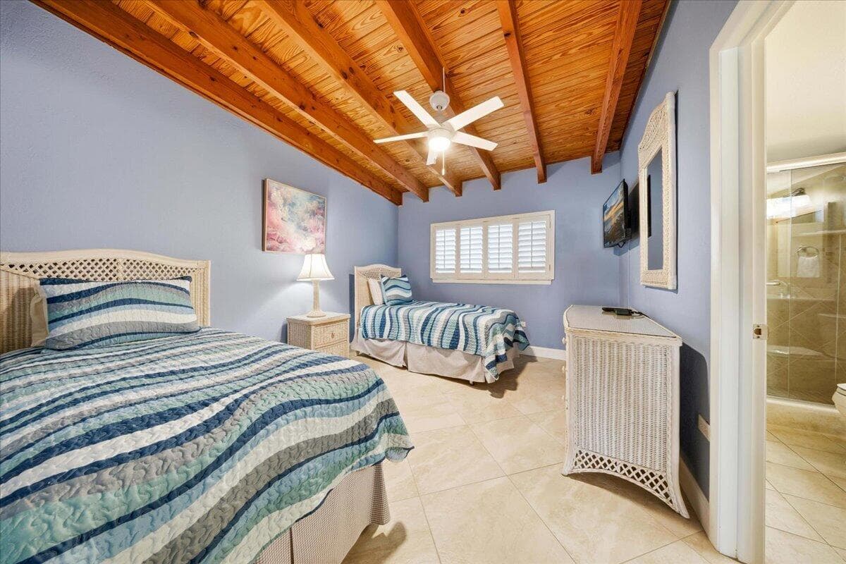 1133 W Ocean Drive 7 photo 24