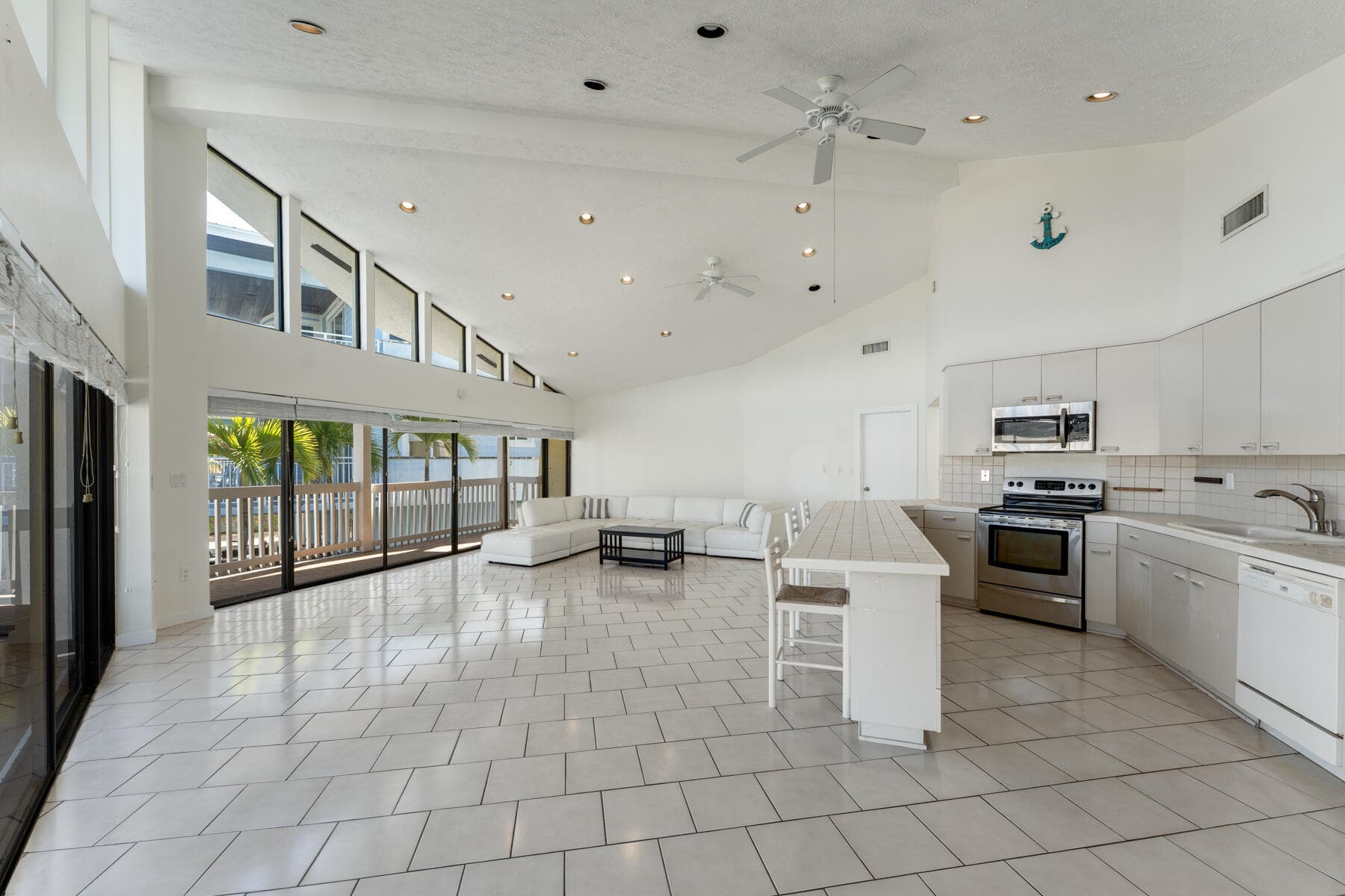 184 Bahama Avenue photo 8