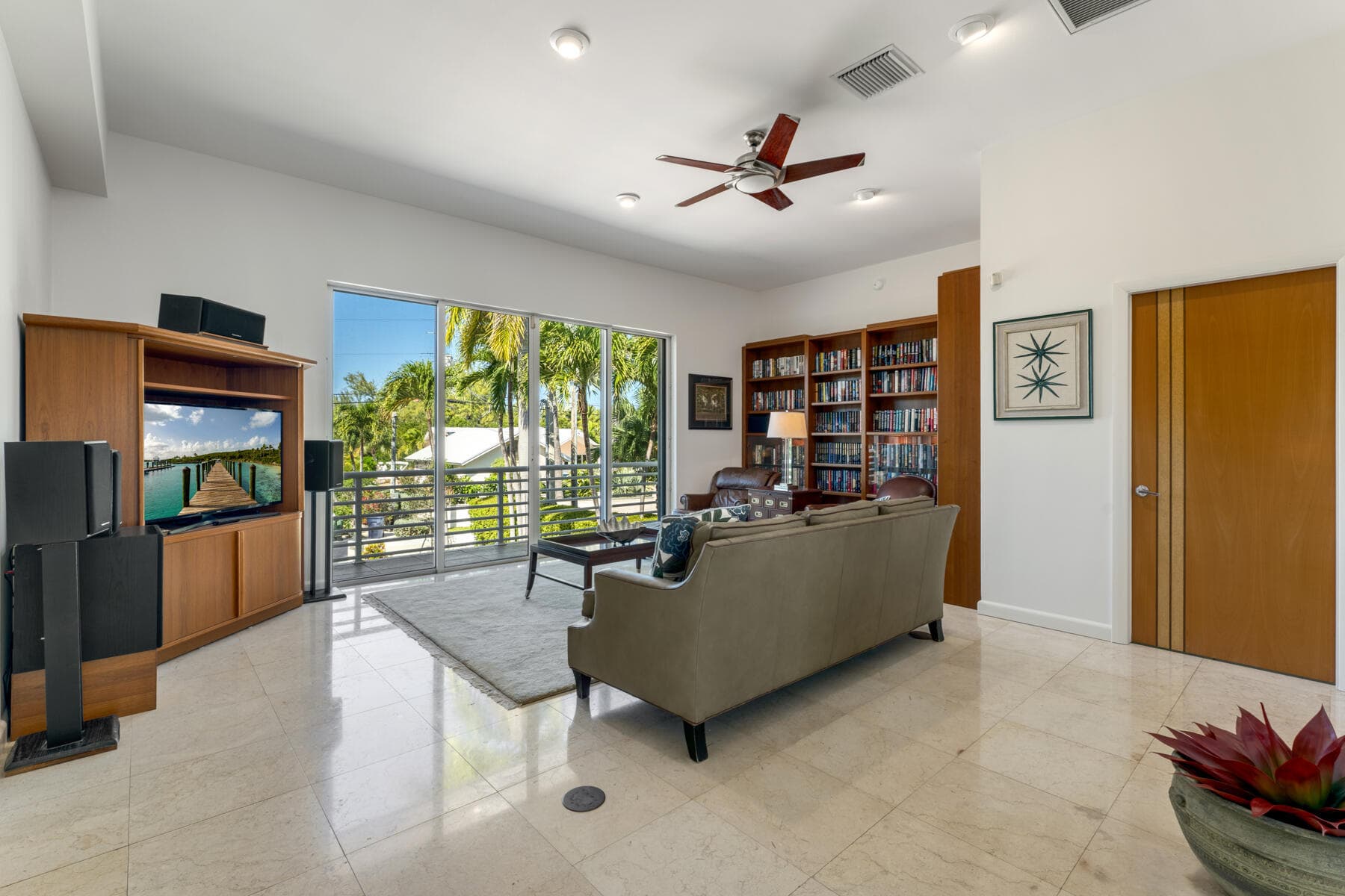 137 Sapodilla Dr photo 15