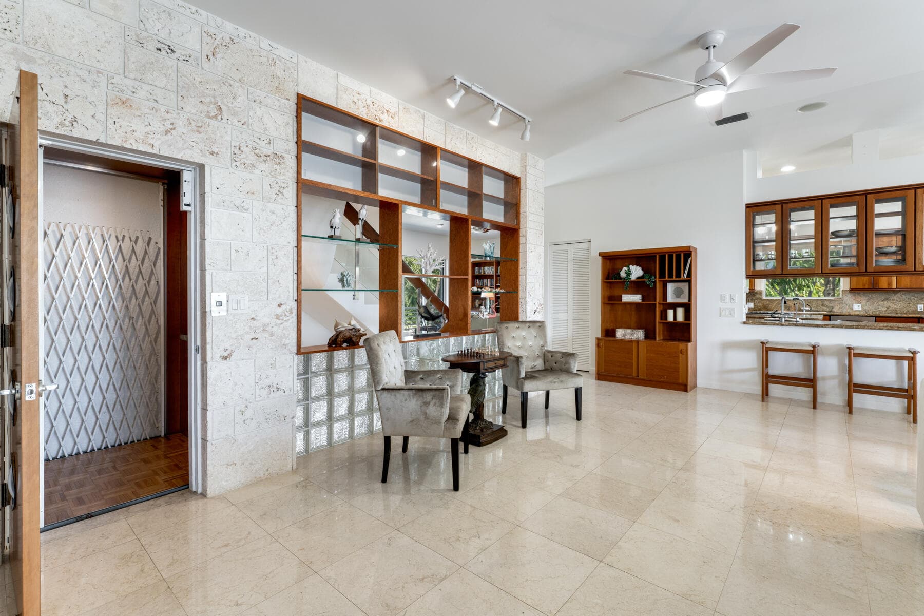 137 Sapodilla Dr photo 14