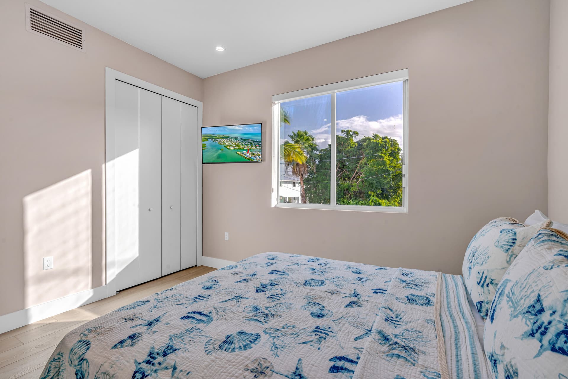 171 Avenue D photo 24