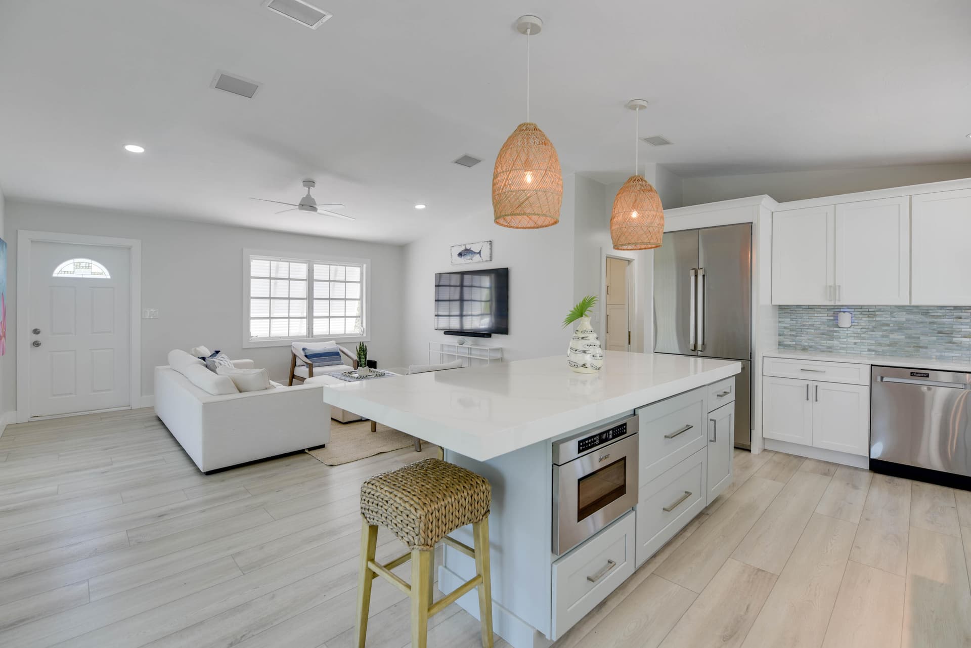 75 Lobstertail Road photo 3