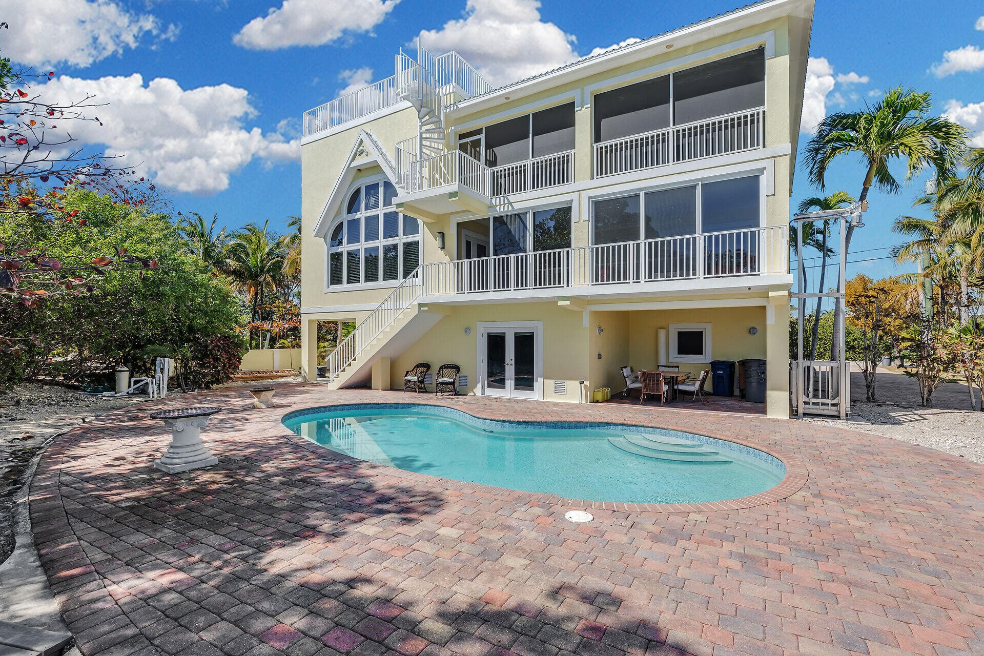 205 Stirrup Key Boulevard photo 5