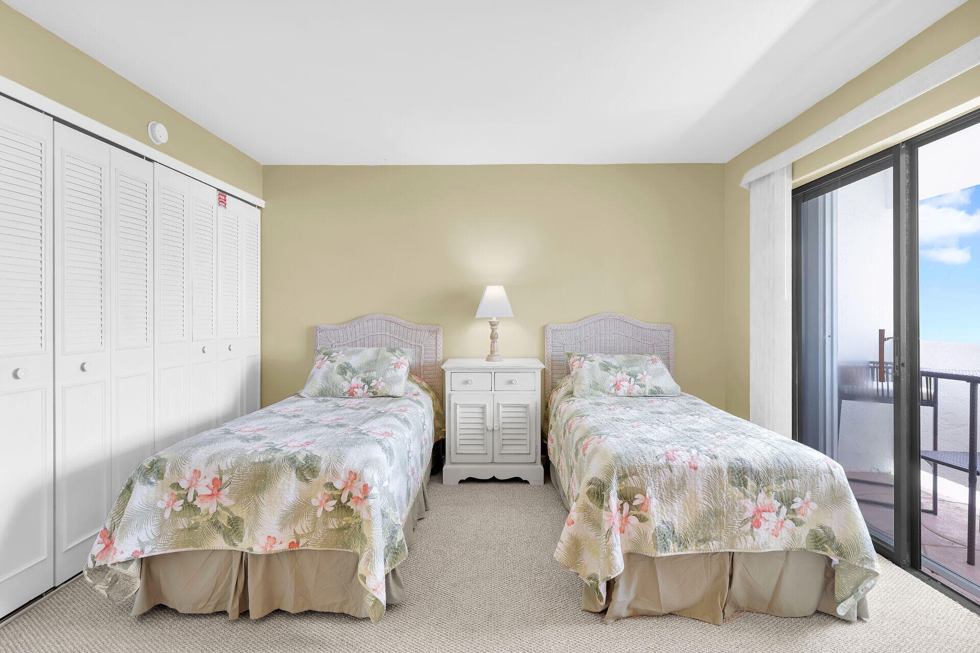 601 W Ocean Drive 316-D photo 24