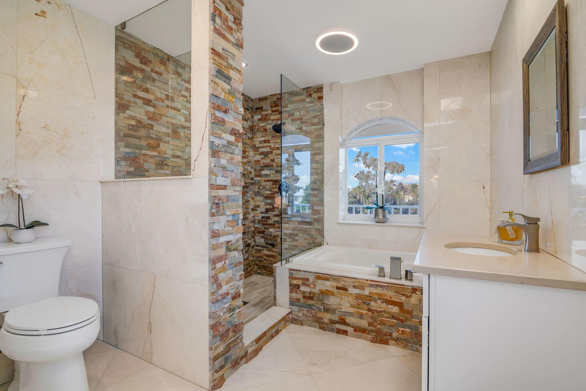 8070 Gulfstream Boulevard photo 12