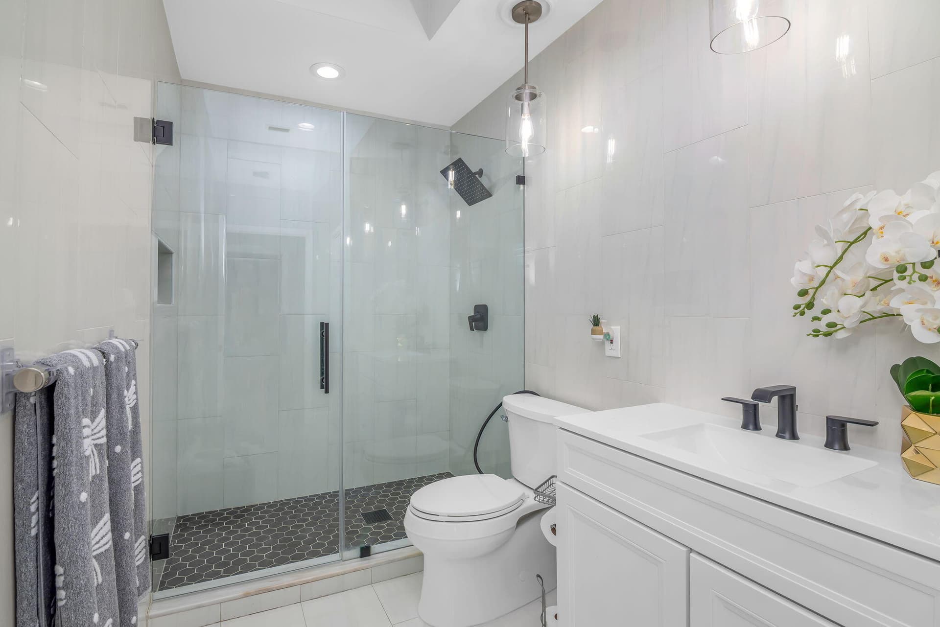 8070 Gulfstream Boulevard photo 17