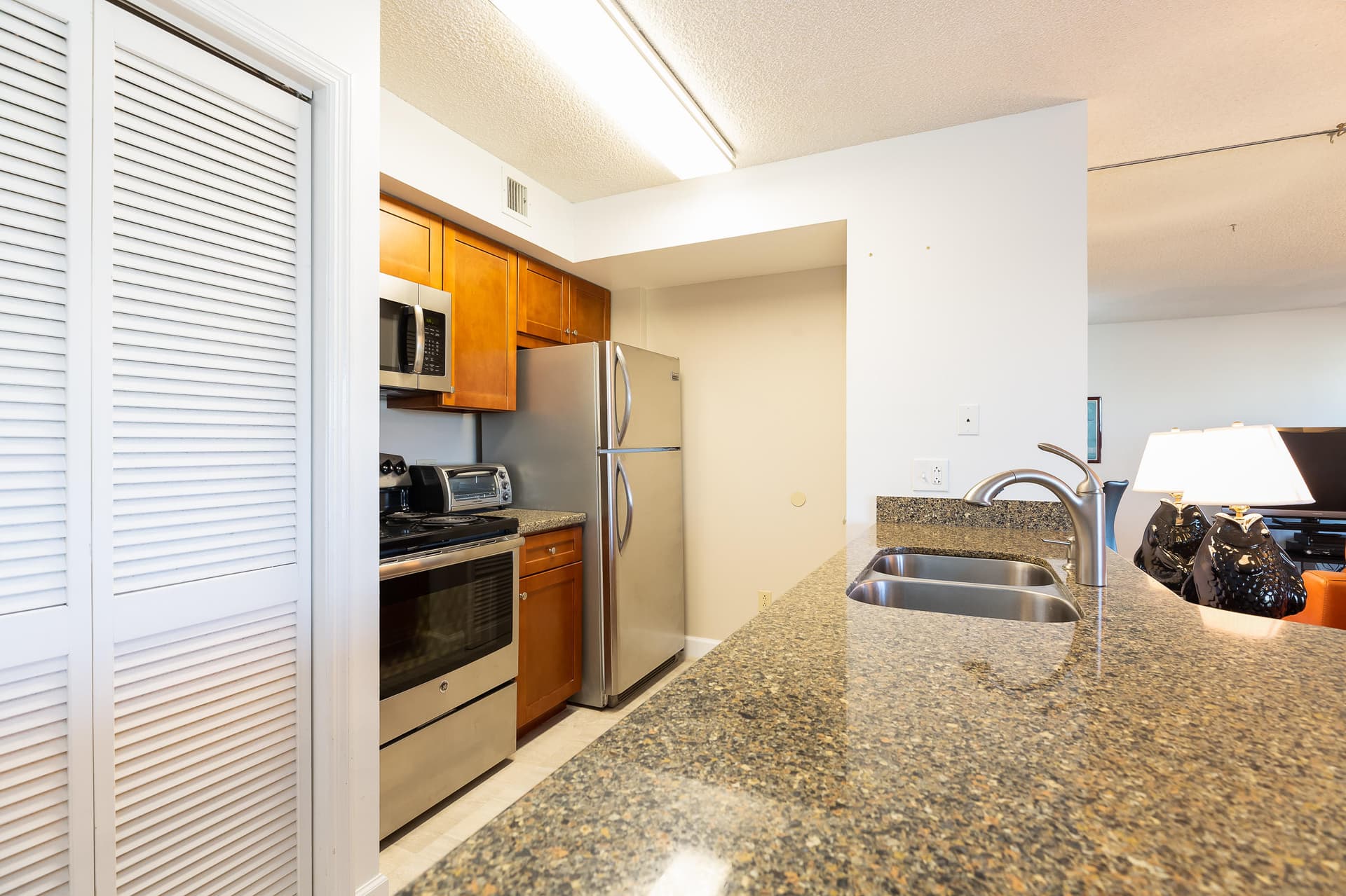 500 Burton Drive 2304 photo 19