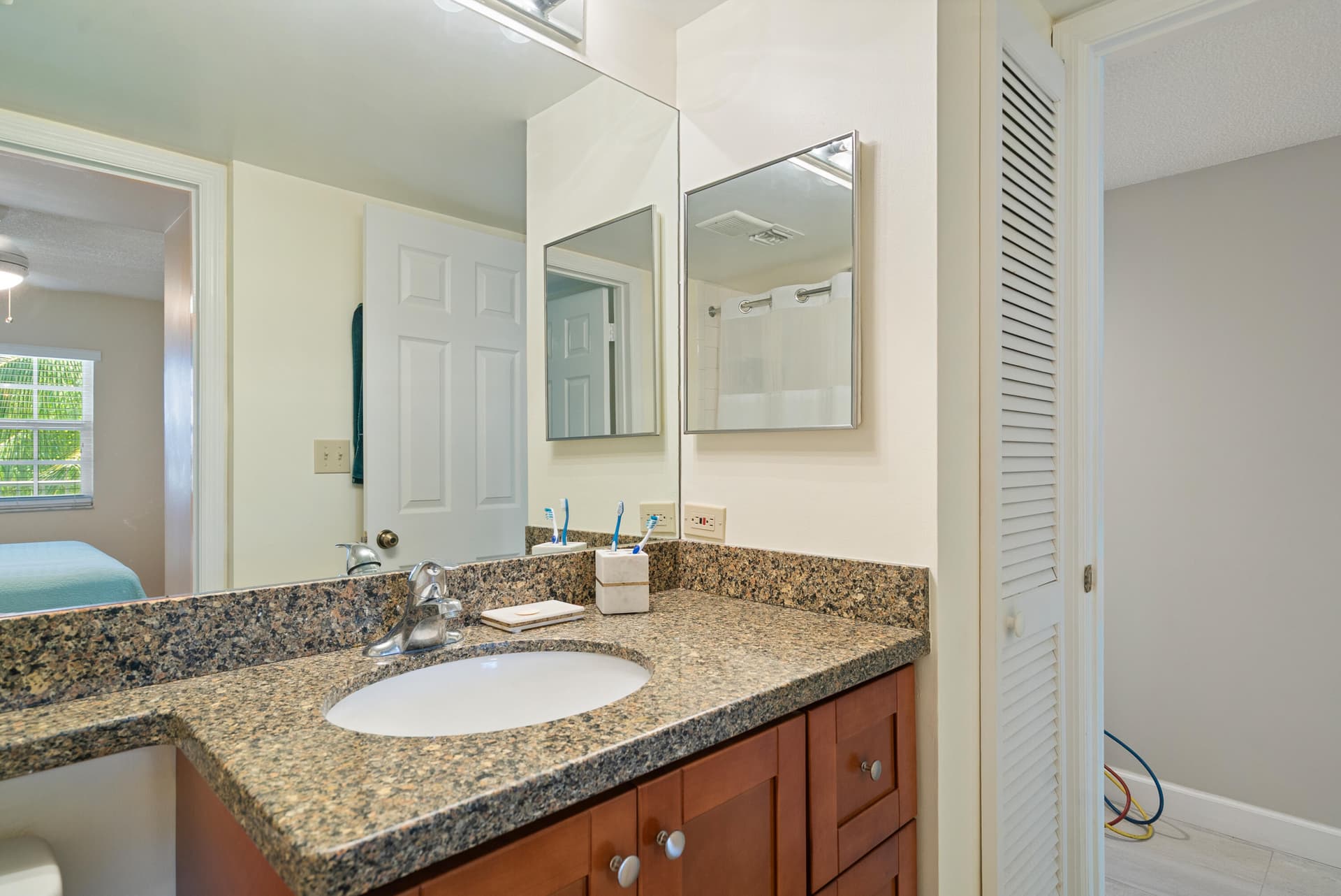 500 Burton Drive 2304 photo 12