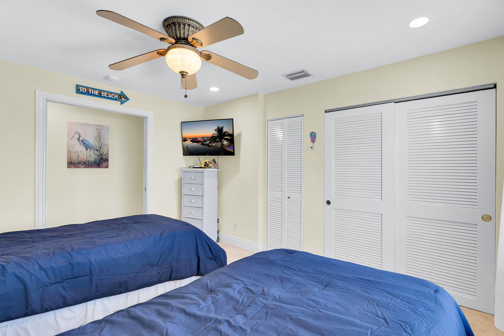 271 3rd Street photo 15