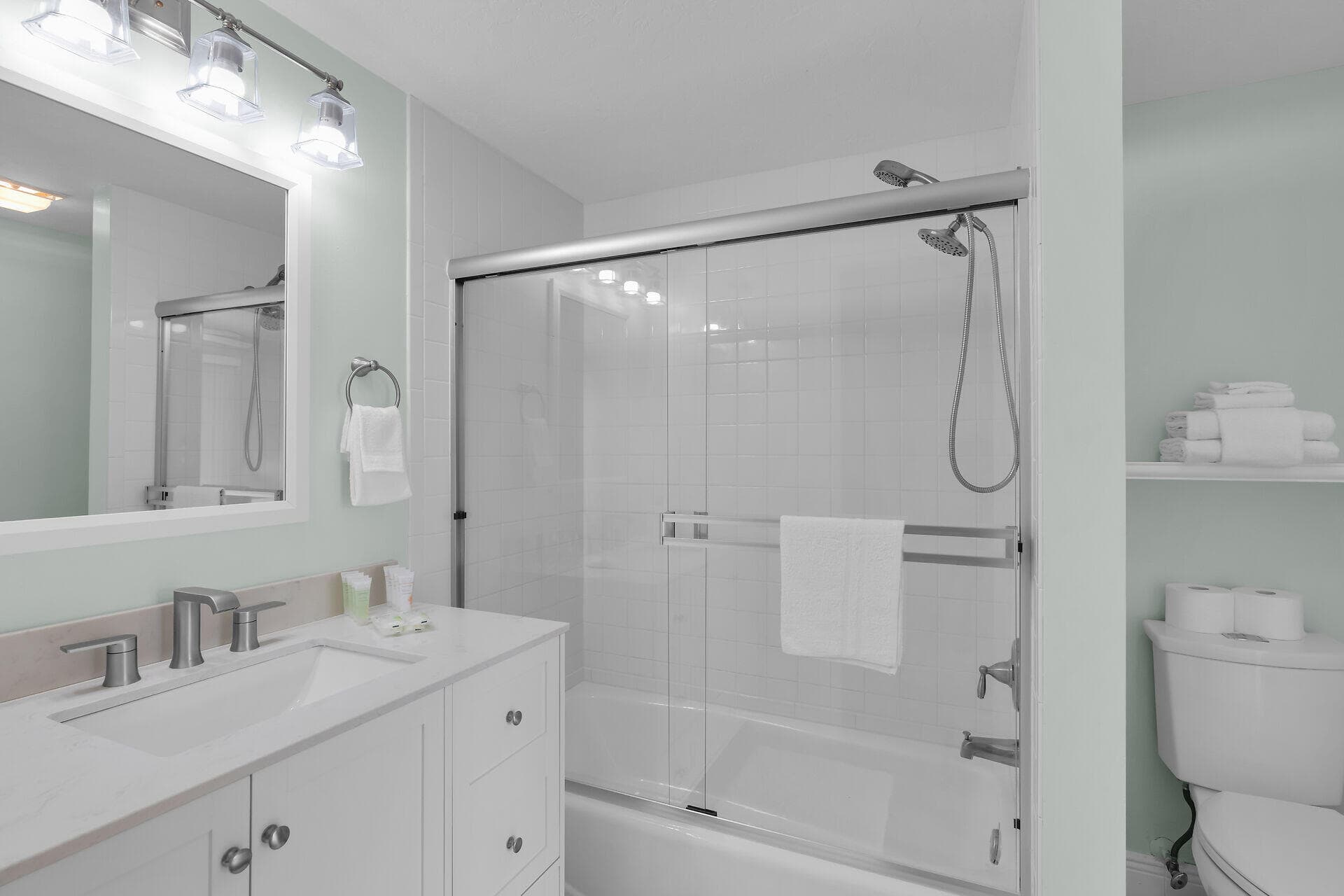 315 E Ocean Drive photo 14