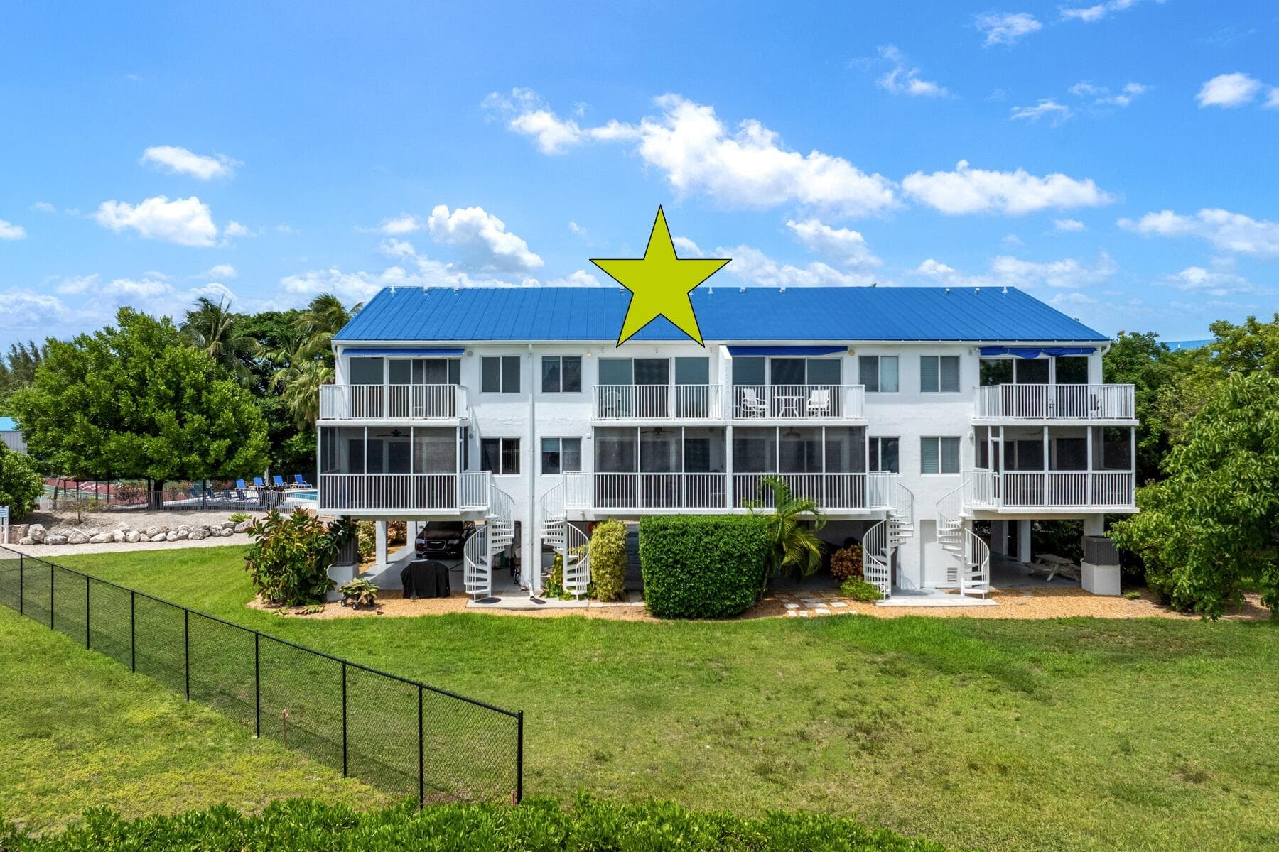 95 Coco Plum Unit Drive 4B photo 1