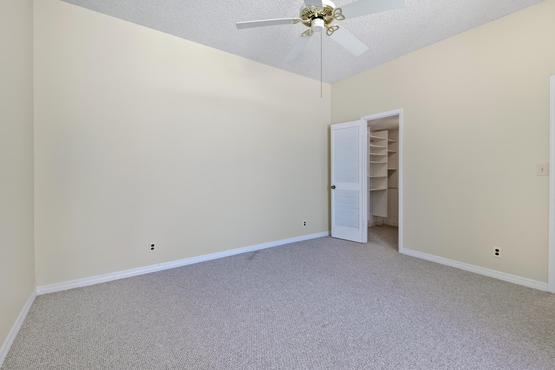 2000 Coco Plum Drive 106 photo 17