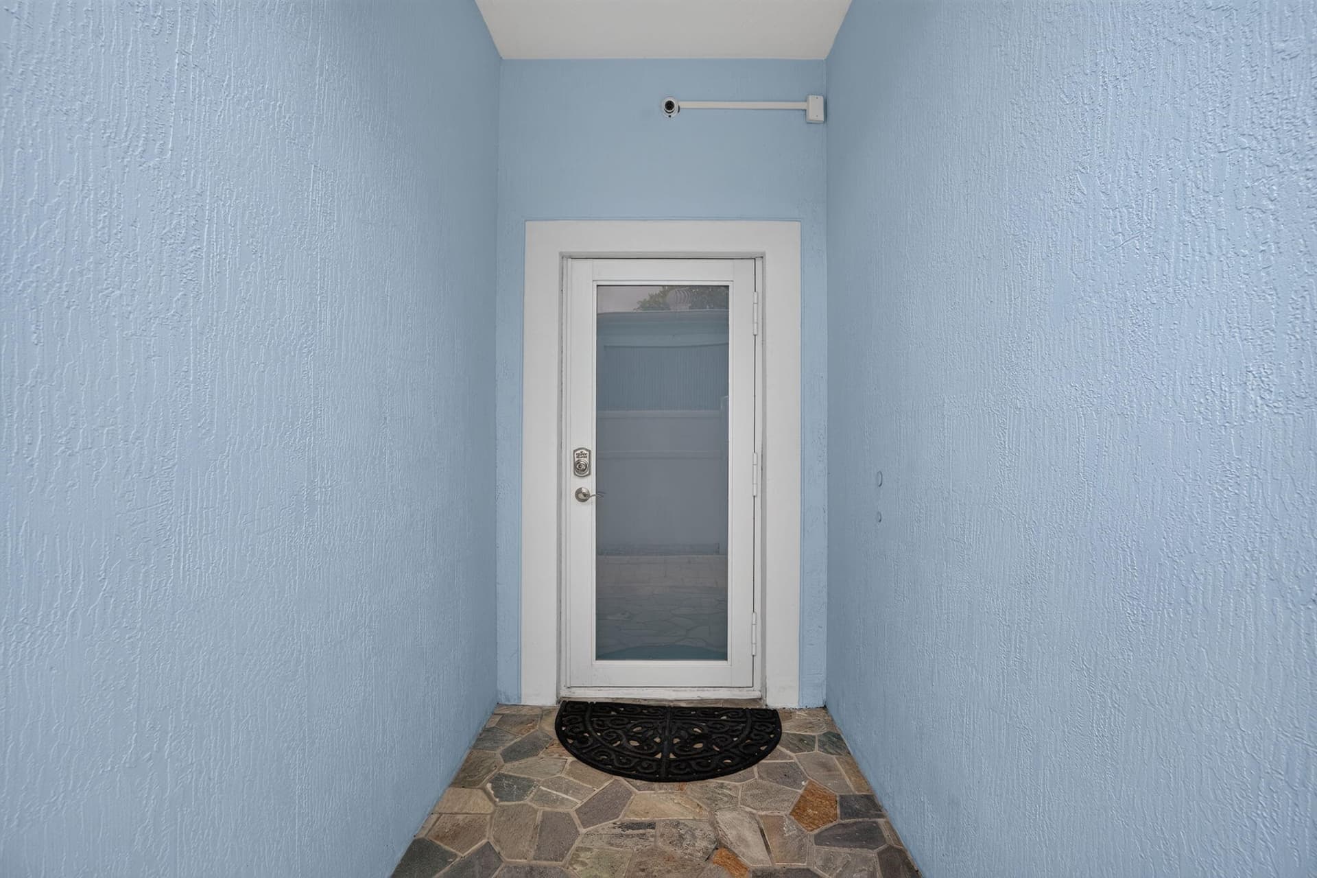 1608 Monmouth Lane photo 3