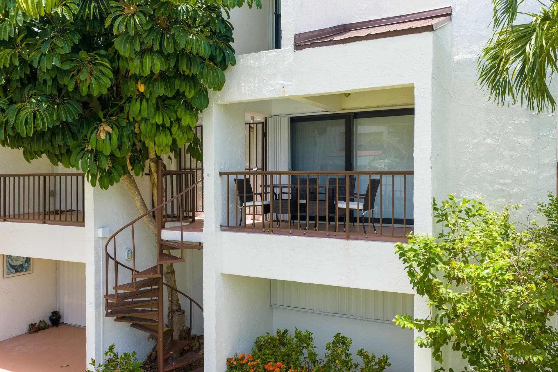 601 W Ocean Drive 312D photo 5