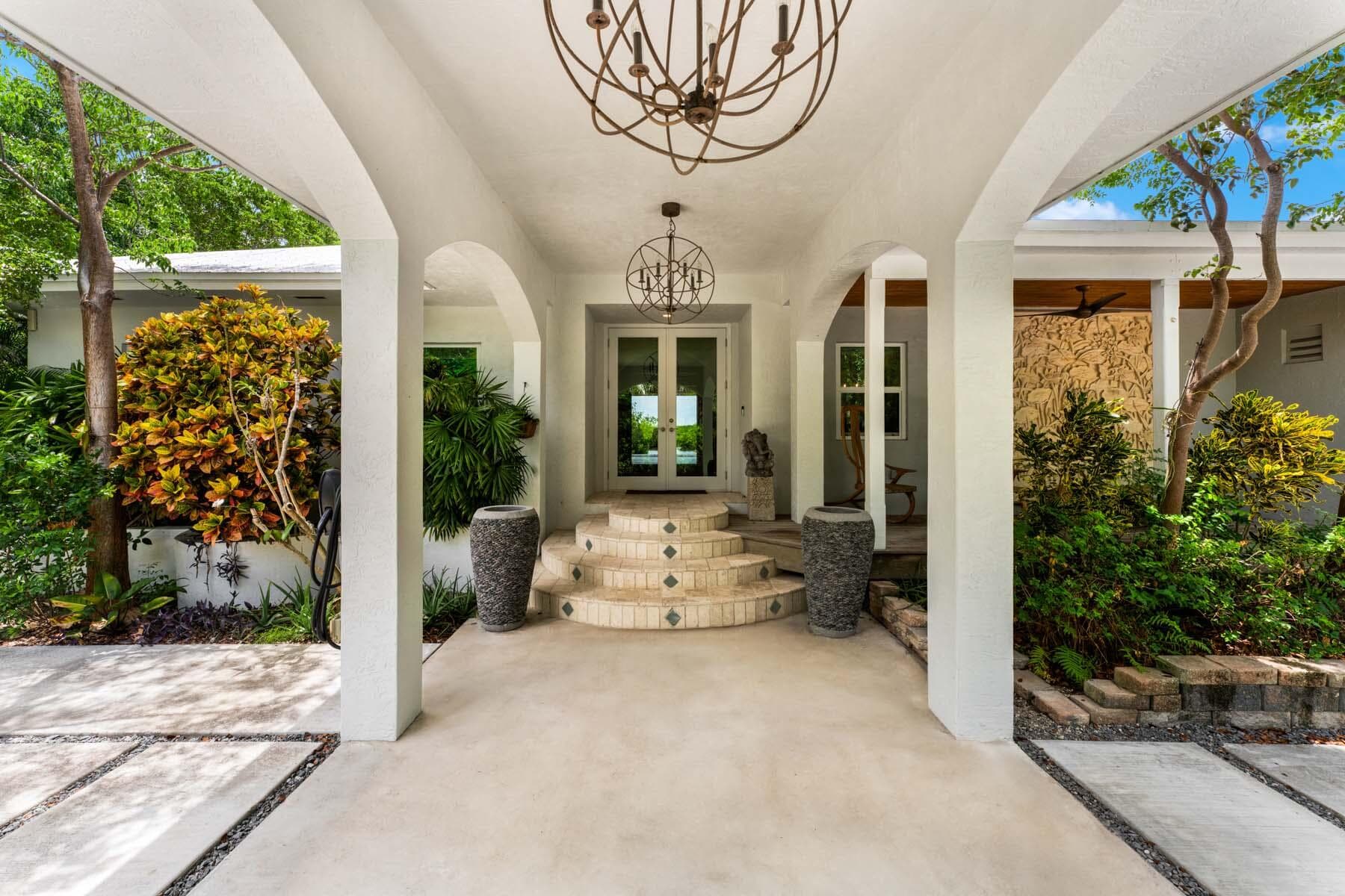 120 Coco Plum Rd S photo 4