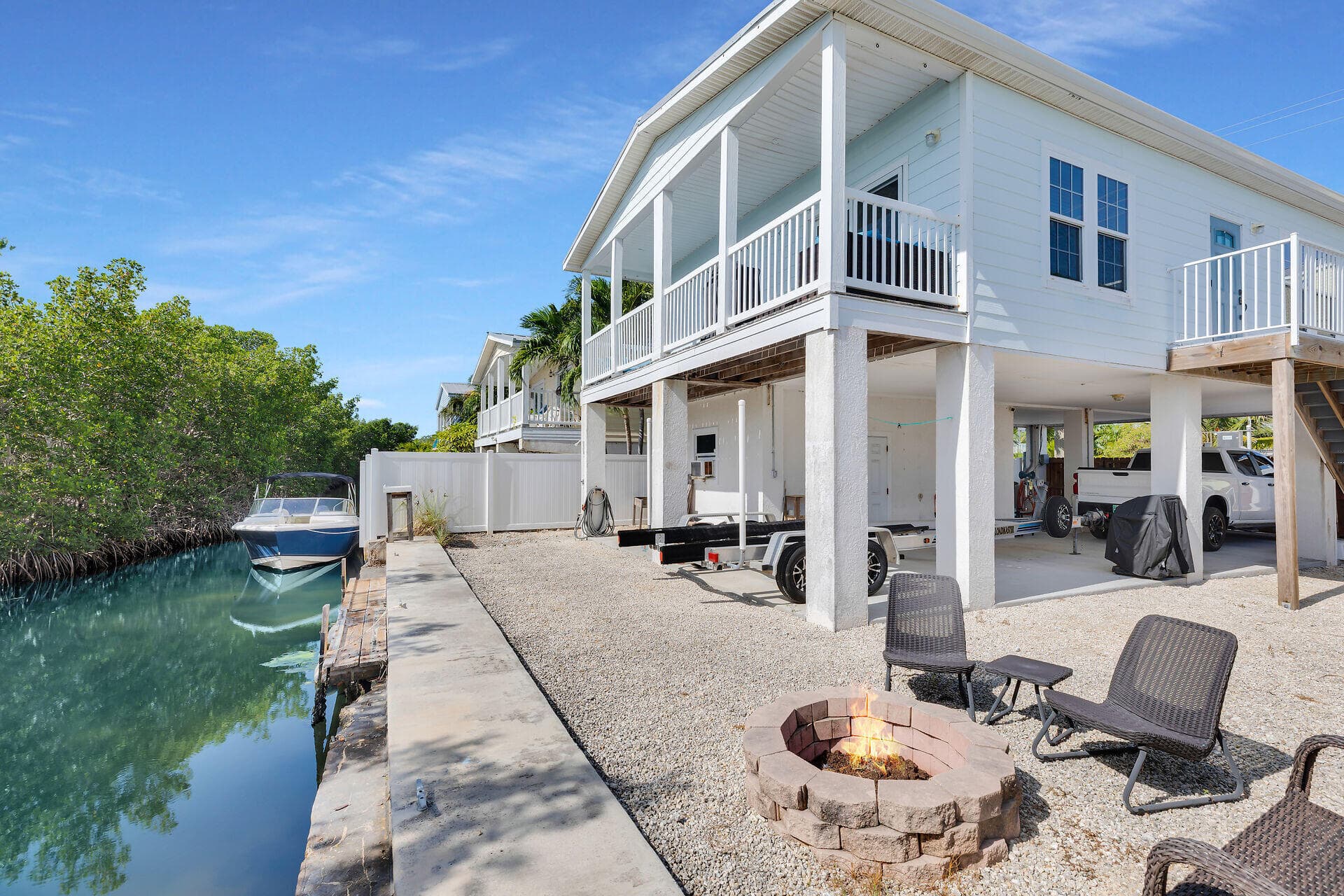 27 Barcelona Drive photo 2