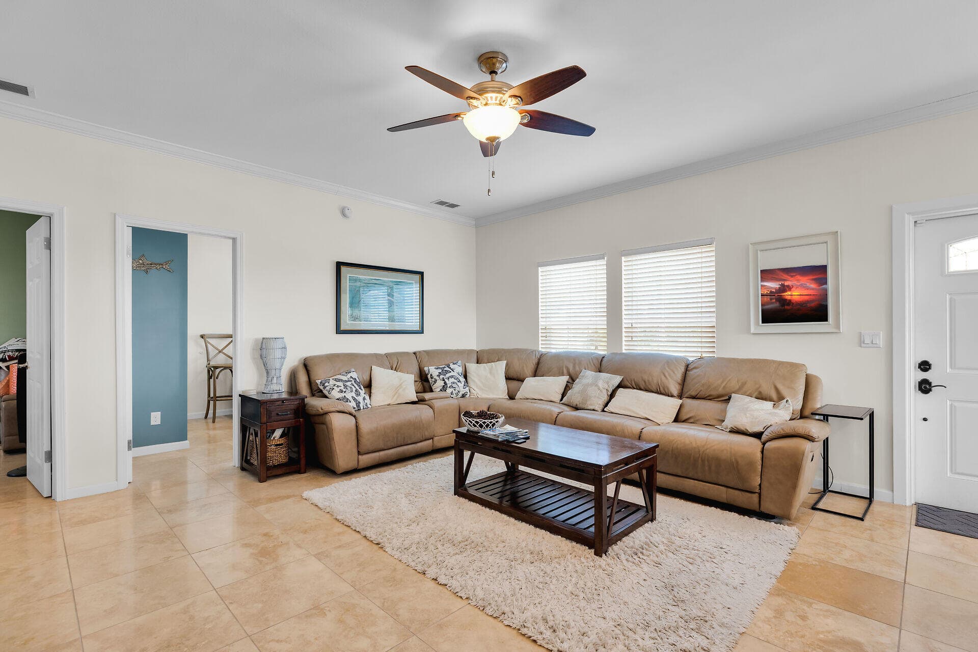 27 Barcelona Drive photo 5