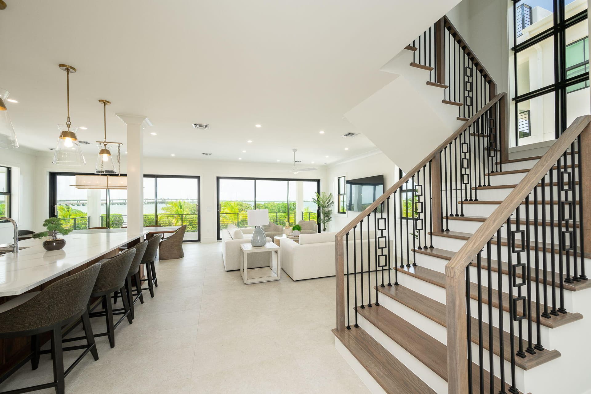 231 E Shore Drive 6 photo 4