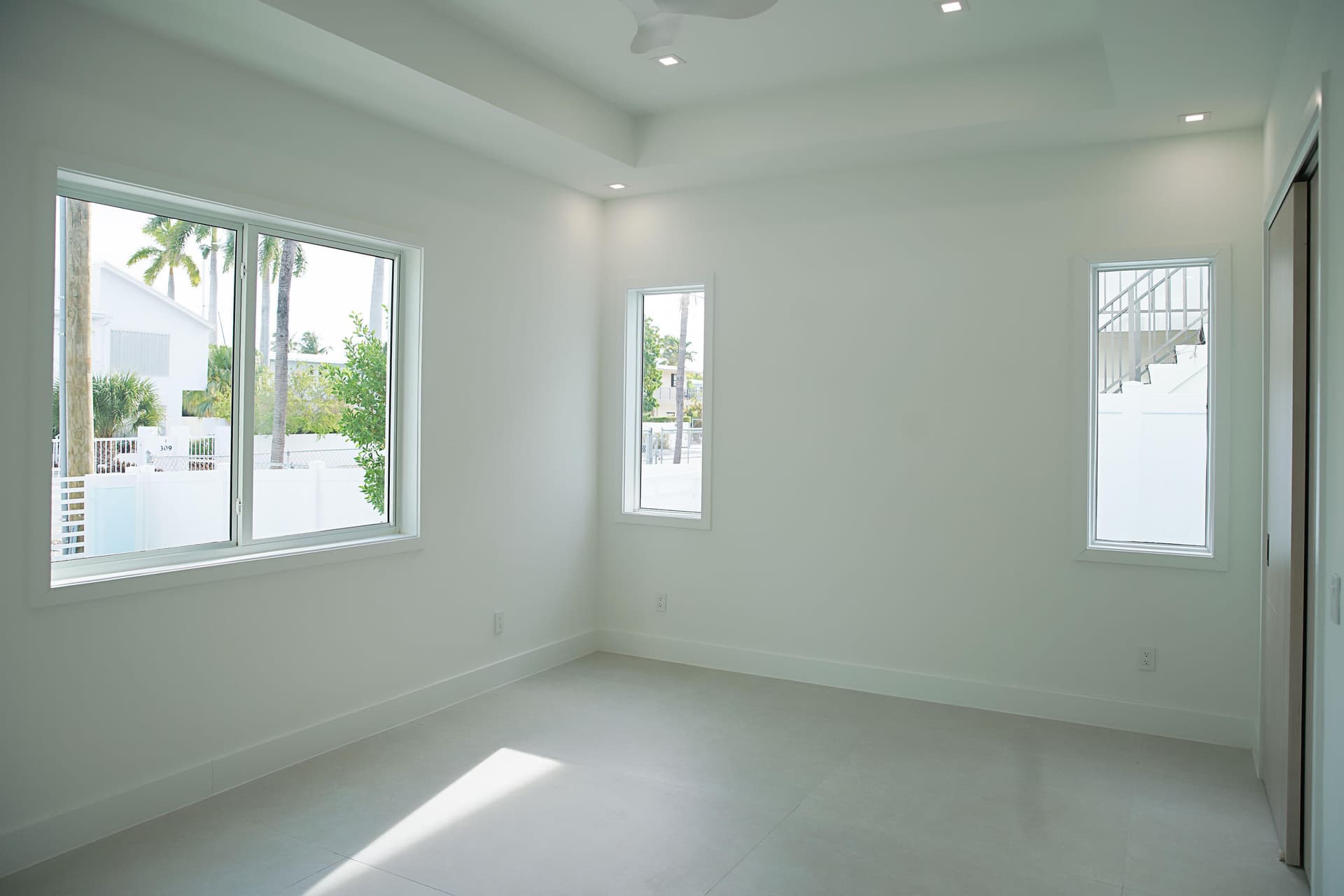 259 Saint Thomas Avenue photo 12