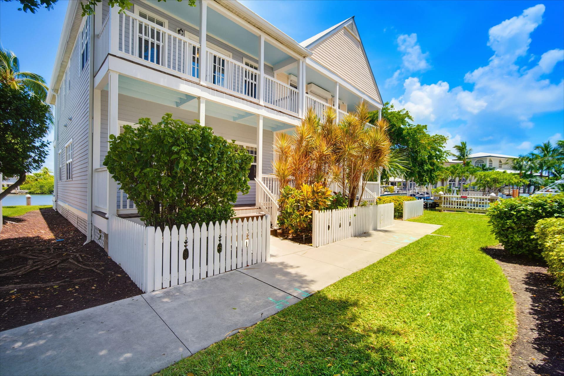 7044 Harbor Village Drive photo 4