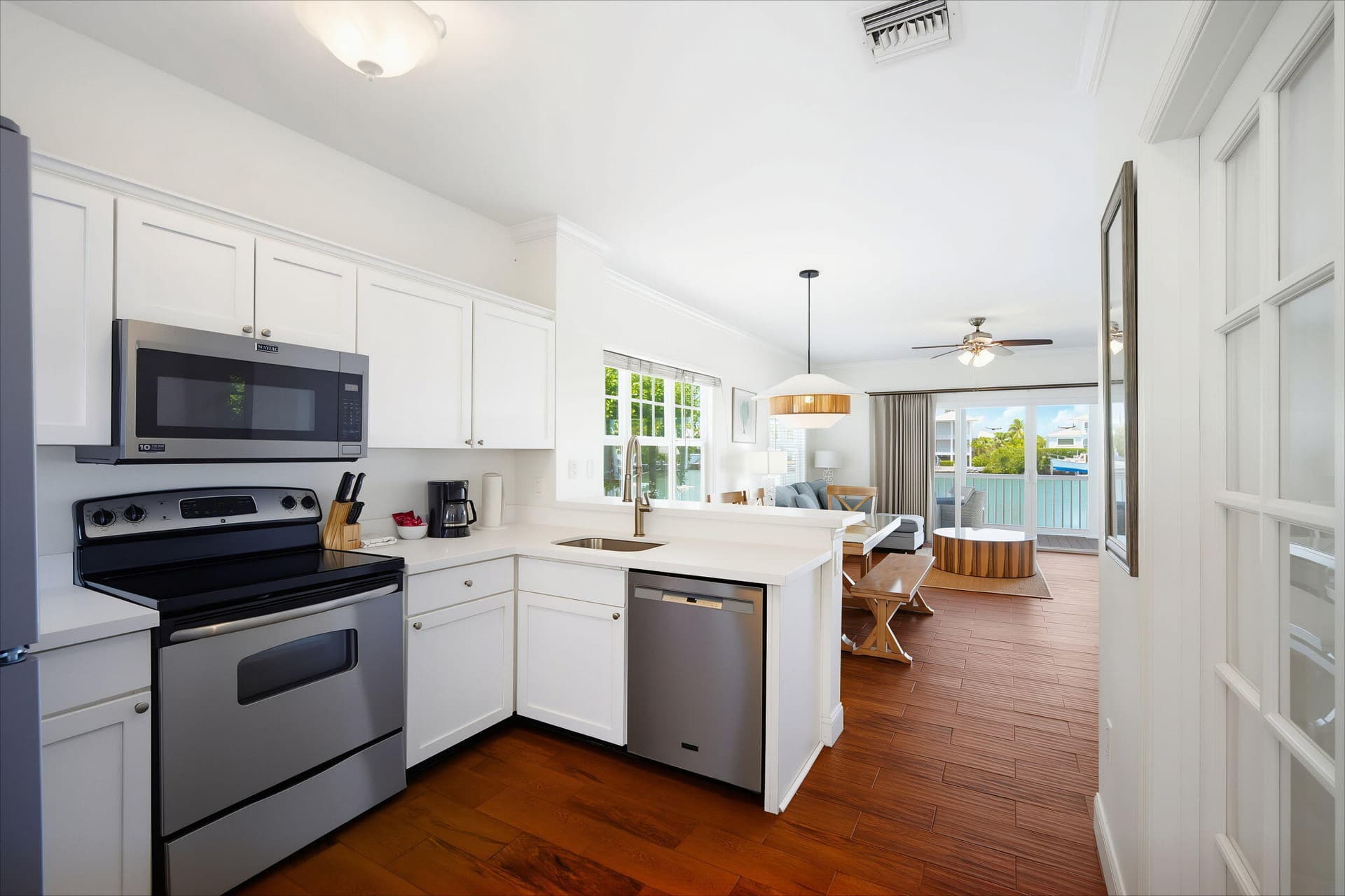 7044 Harbor Village Drive photo 8