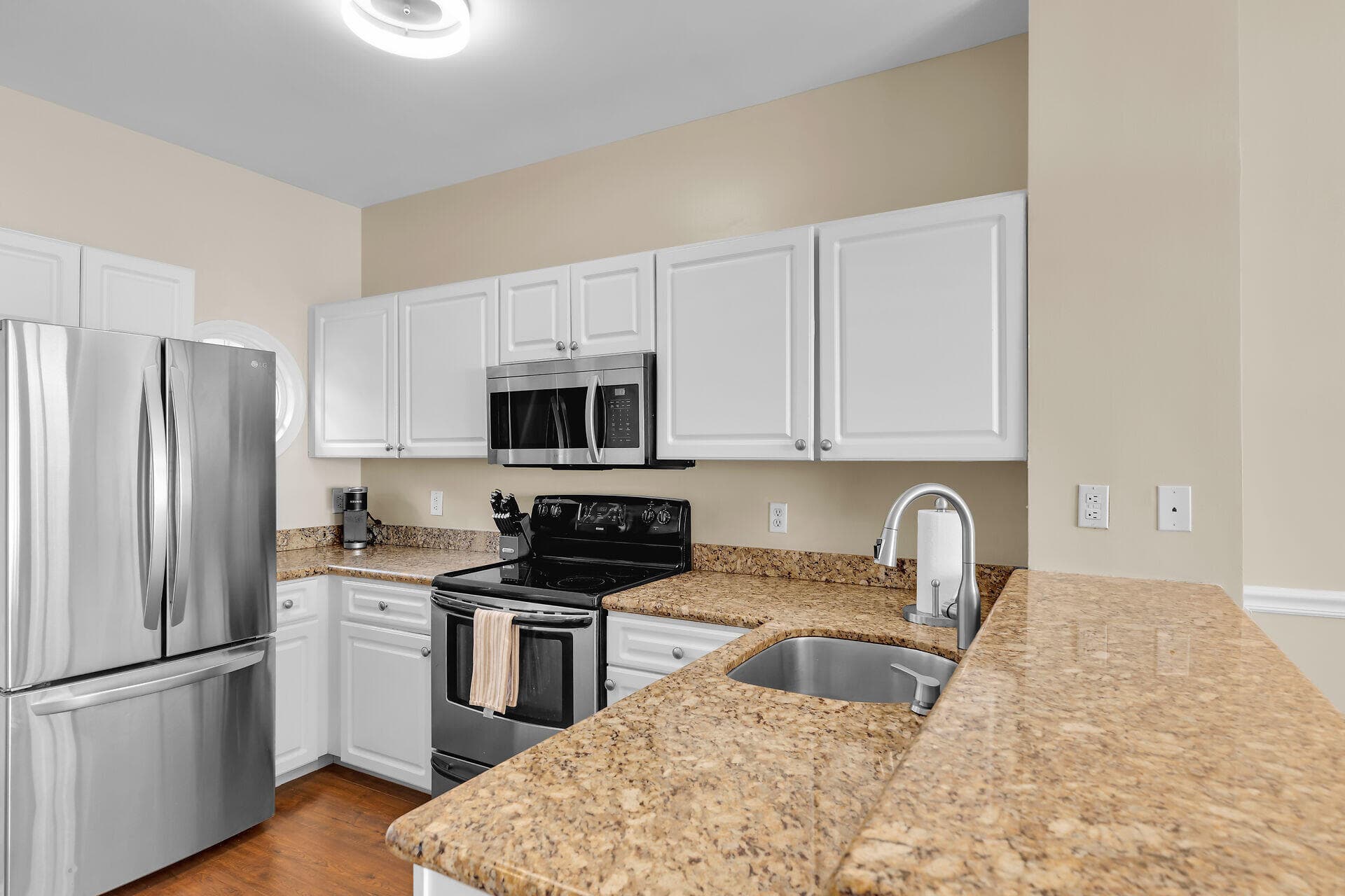 5018 Sunset Village Drive D-050 photo 8