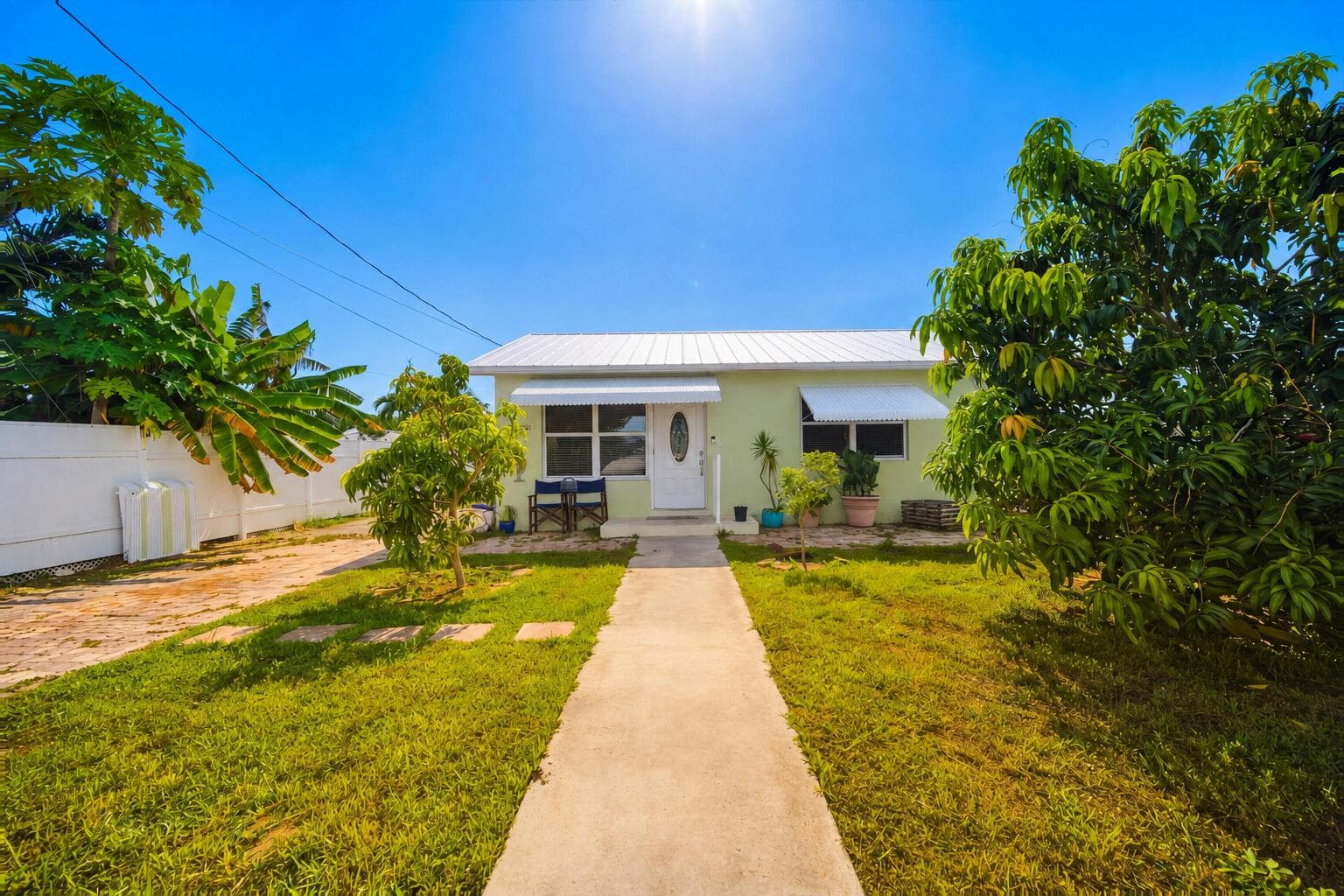 27 N Lake Drive photo 4