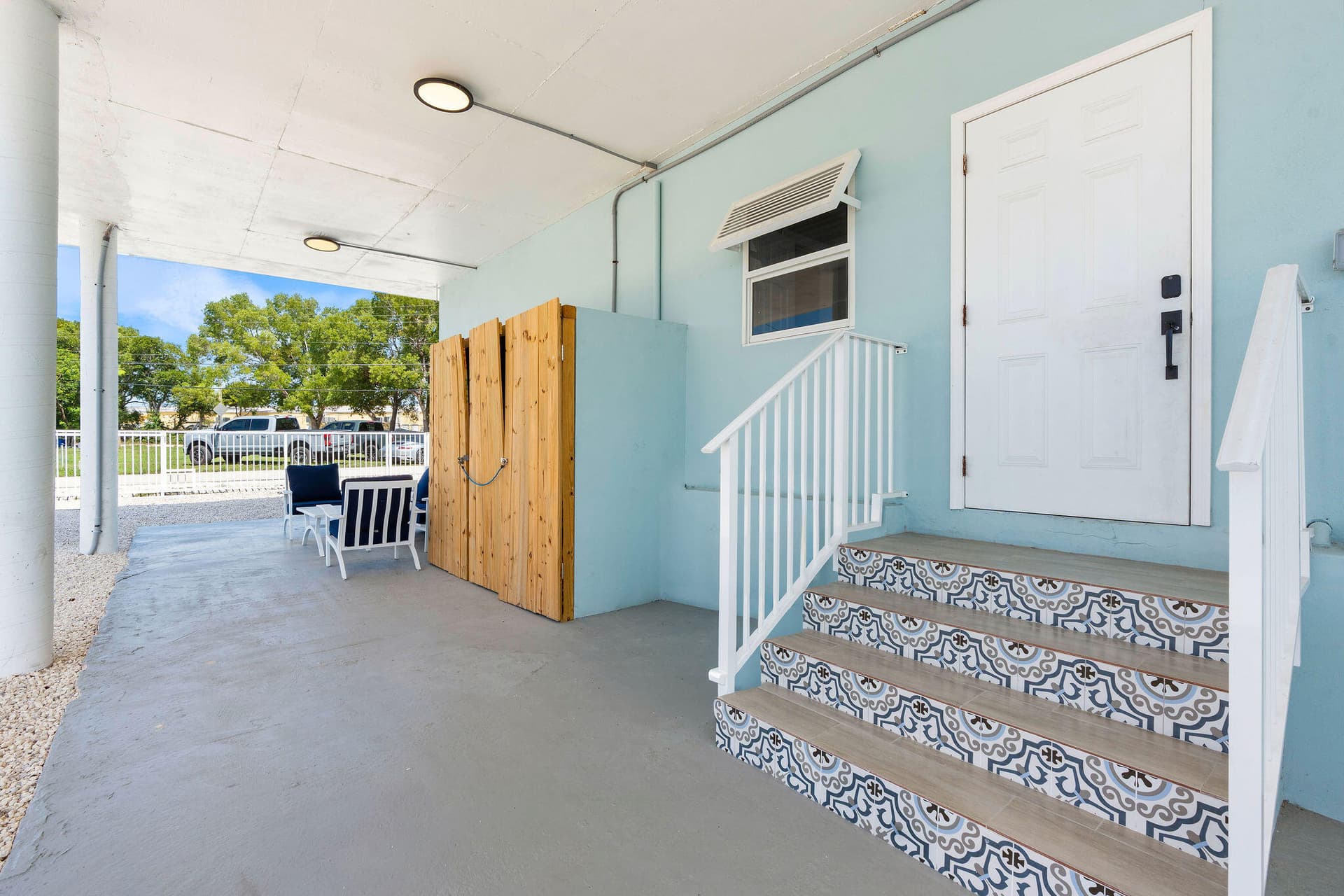 1007 Hialeah Lane photo 6